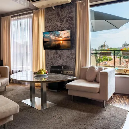 Suncity Center アパート ヴァルナ